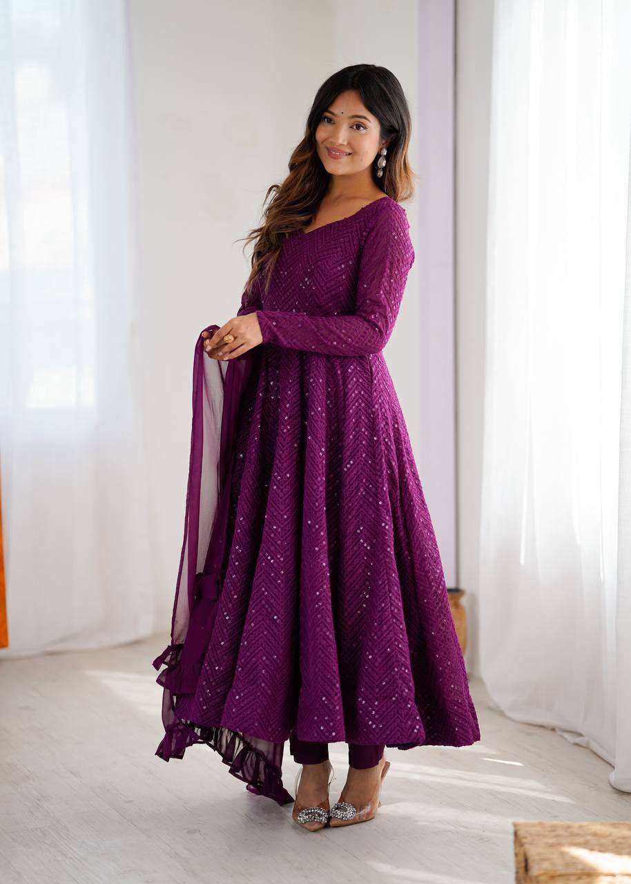 Womens Pure Romansilk Chanderi Embroidered Anarkali Kurti With Dupatta & Pant Set - Image 5