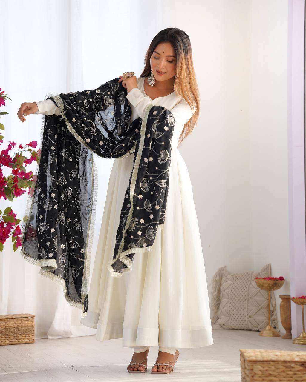 Womens Pure Romansilk Chanderi Plain Anarkali Kurti With Dupatta & Pant Set - Image 6