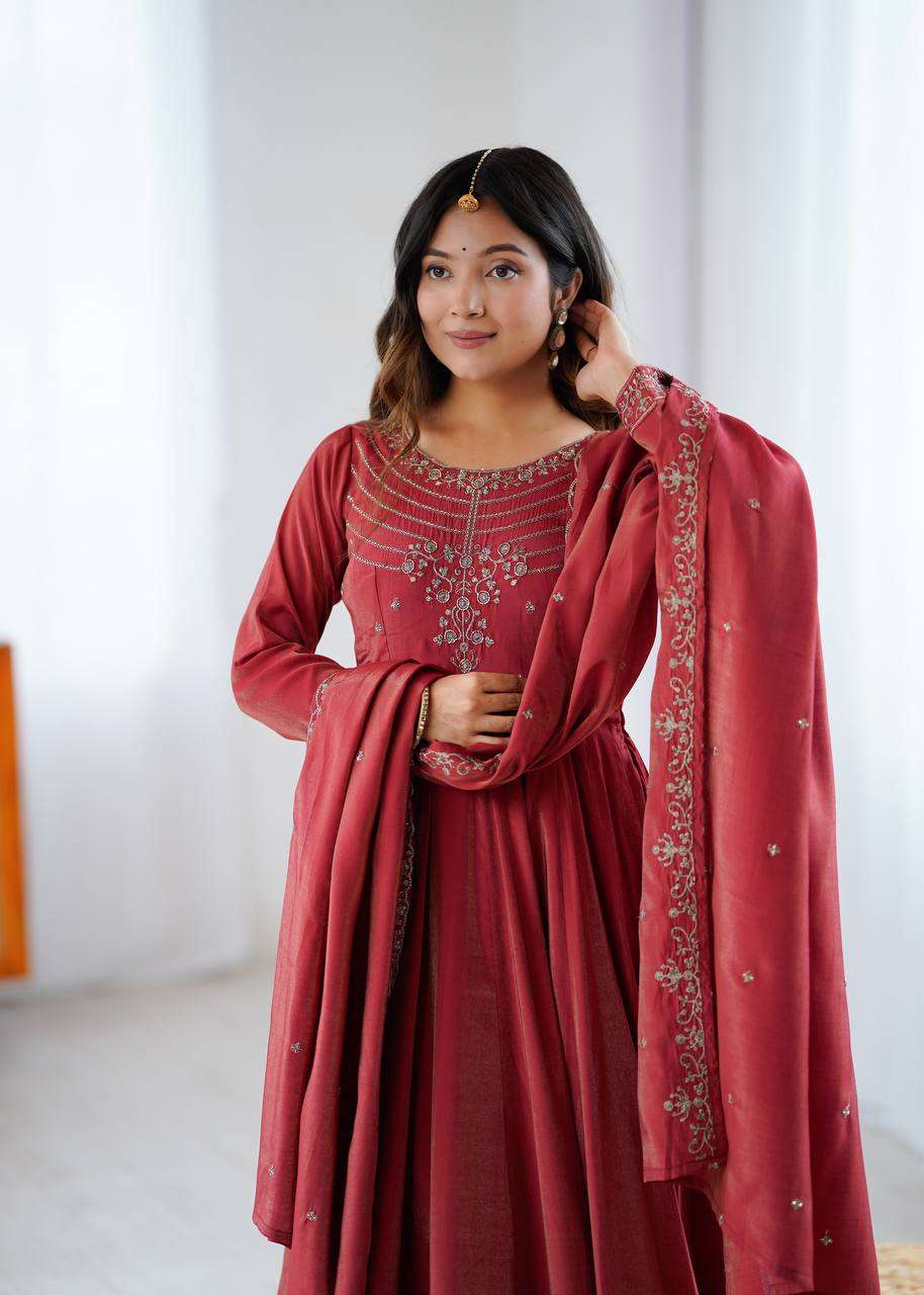 Womens Pure Romansilk Chanderi Embroidered Anarkali Kurti With Dupatta & Pant Set - Image 6