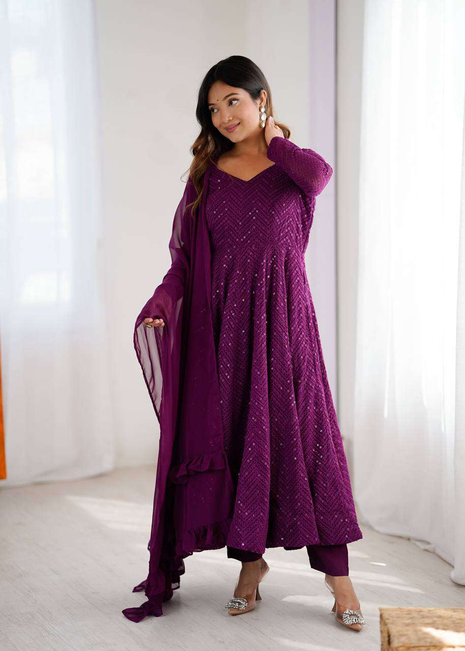Womens Pure Romansilk Chanderi Embroidered Anarkali Kurti With Dupatta & Pant Set - Image 6